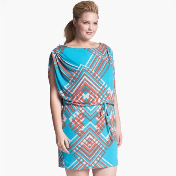 Jessica Simpson Dress- Adjustable Sleeves - Picture 5 of 6